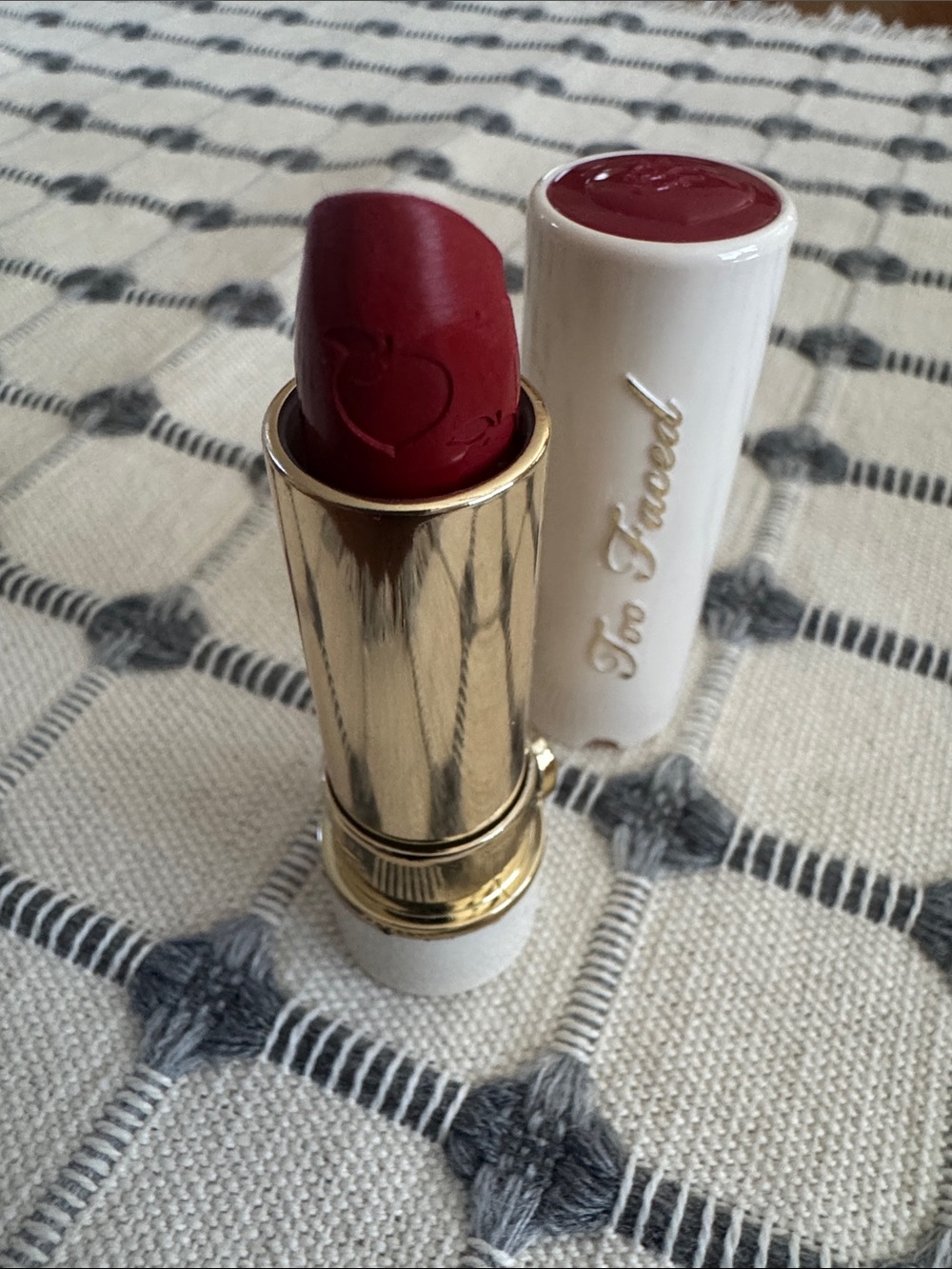 Too Faced Muy Caliente Peach Kiss Lipstick